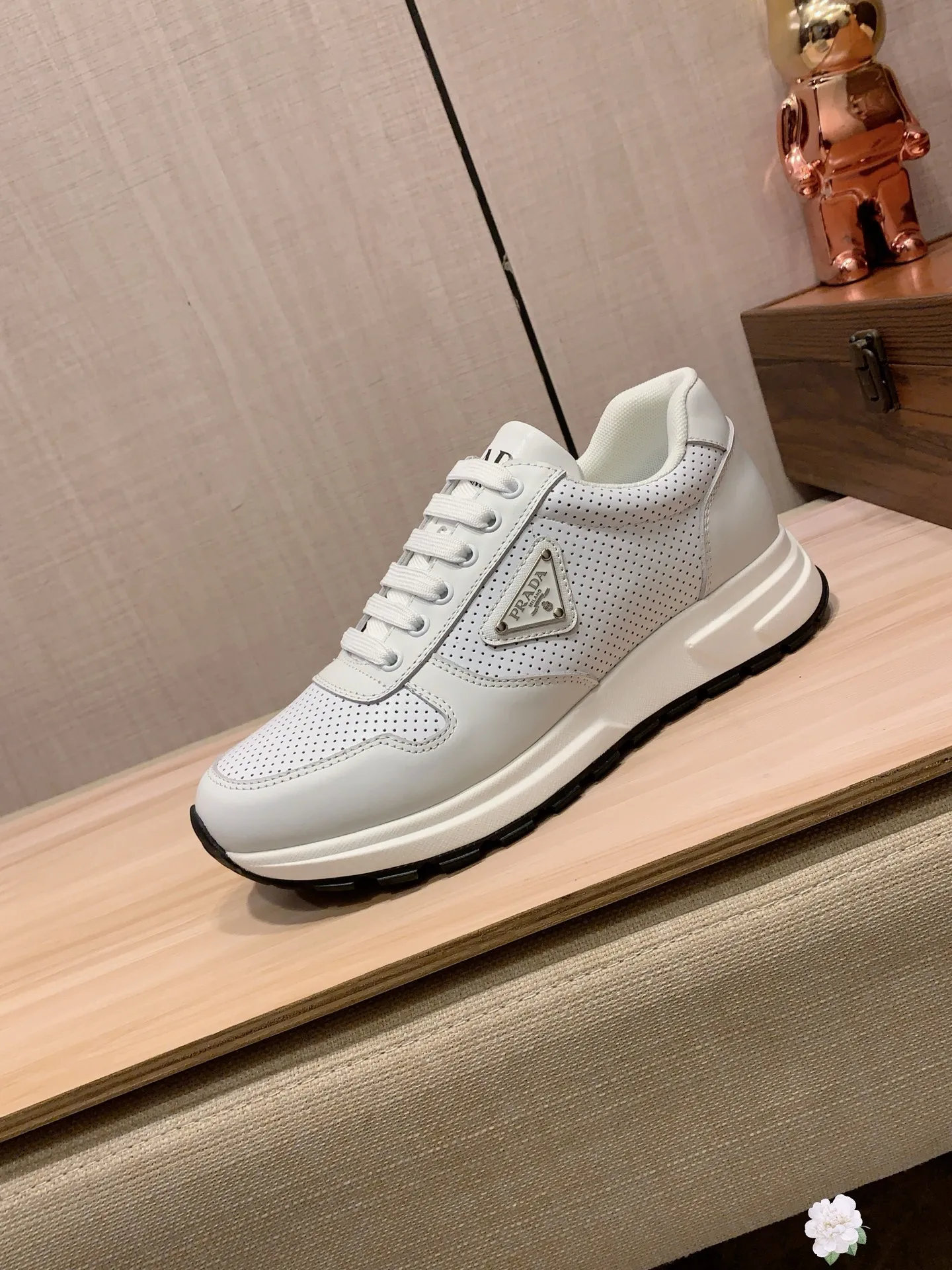 Men's Men's Shoes💰420💰💰🎩🎩[Lightning][Lightning] "PRADA*" The latest and most popular casual shoes, top brand [seduce] luxury~purchase, top~quality. [Strong] The upper is made of imported breathable cowhide with material ➕ breathable sheepskin feet (•) and fine workmanship. The original stylish and stylish soft rubber wear-resistant and non-slip outsole is light and comfortable on the feet. The real thing looks better when photographed. 085: code: 38-44, 3️⃣ colors selected